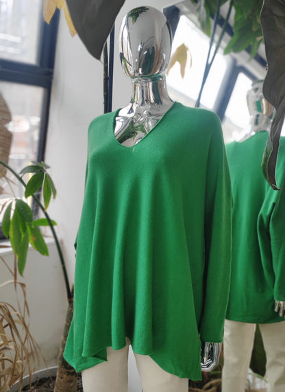 31200 V-NECK SOFT KNIT JUMPER